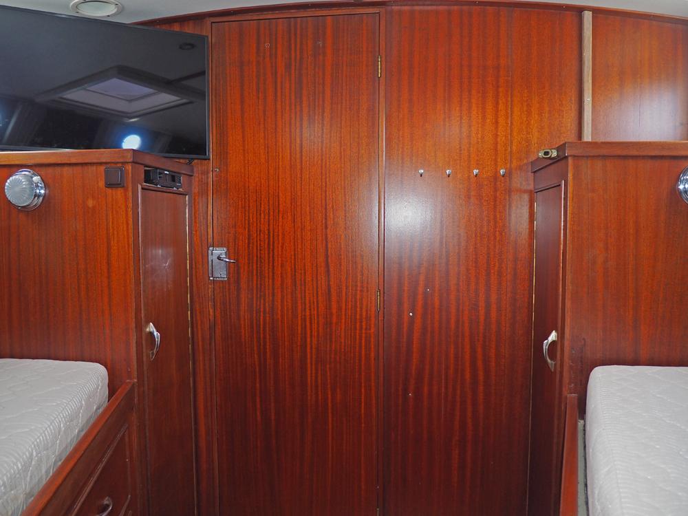 Cabin en avant, H&eacute;bergements